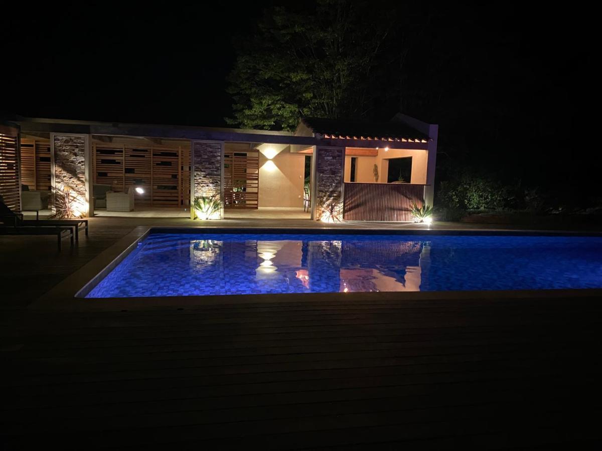 Magnifique Villa Avec Piscine Au Coeur Des Vignes Коголин Экстерьер фото