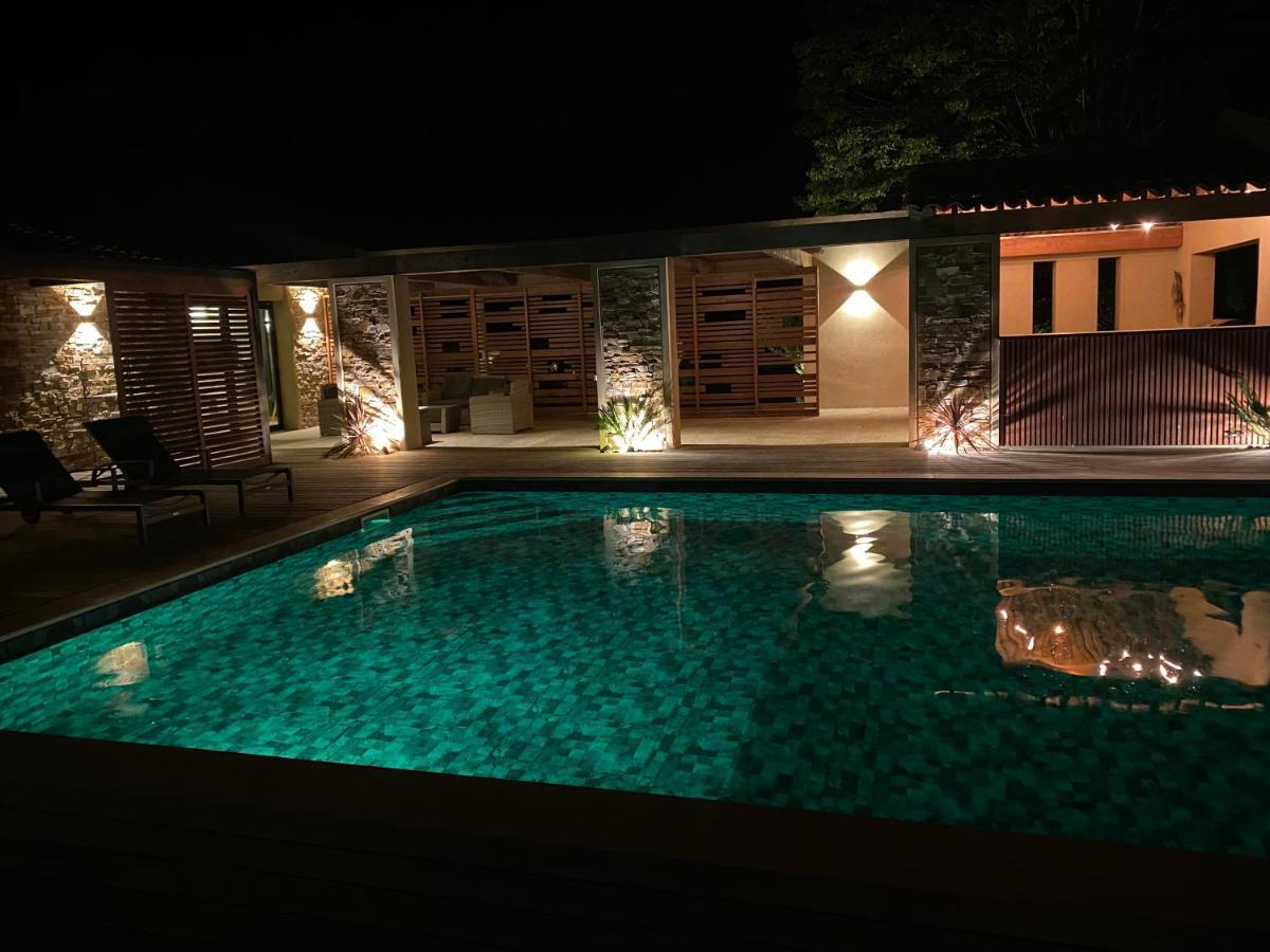 Magnifique Villa Avec Piscine Au Coeur Des Vignes Коголин Экстерьер фото